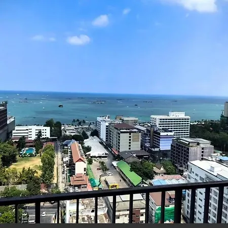 The Base Near Central Festival Pattaya Exterior photo